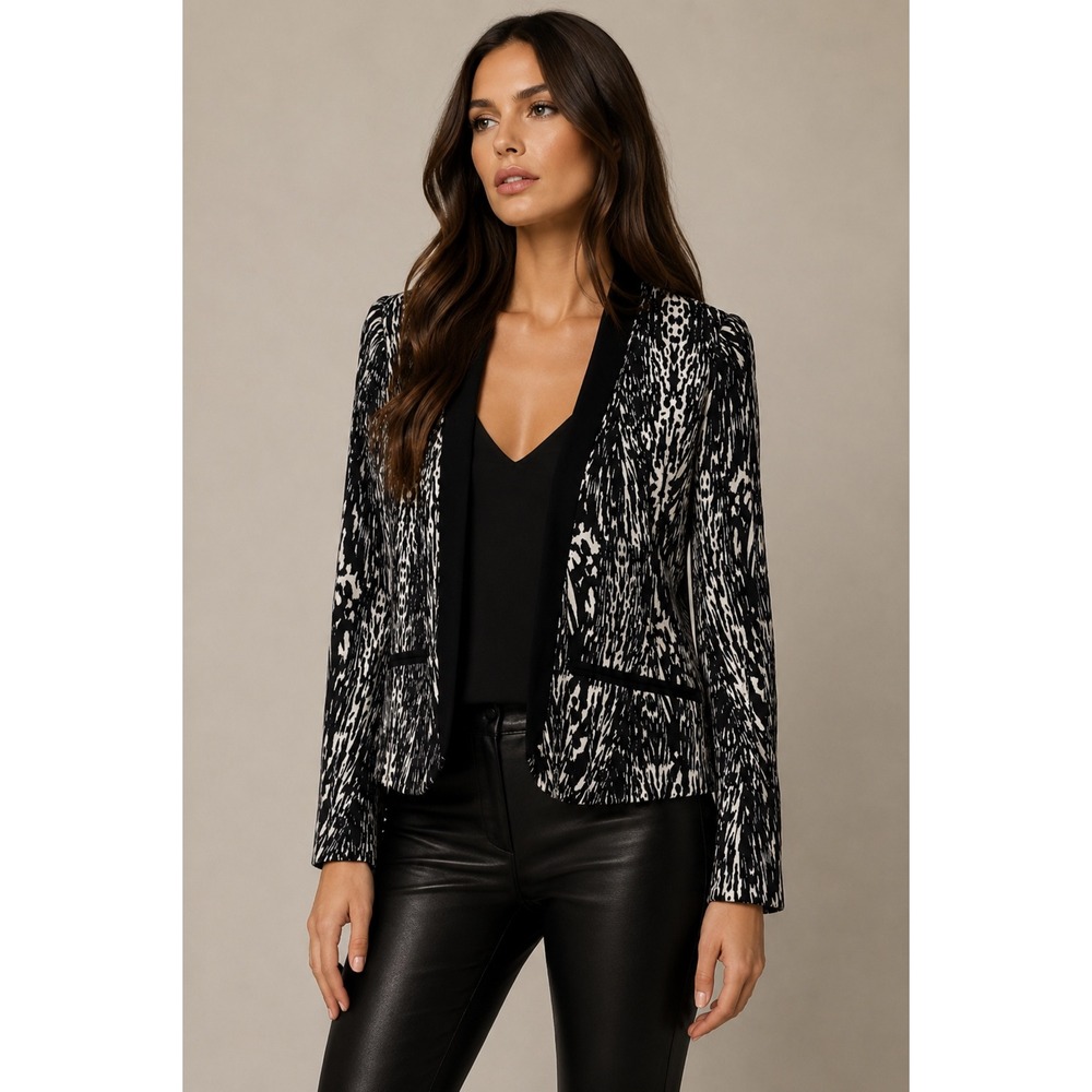 Trouve Black and White Patterned Blazer